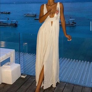 Indah Anjeli solid plunge v empire maxi dress in opal white.  NWT